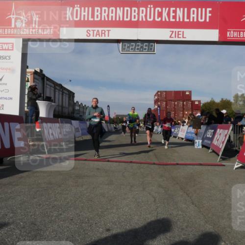 03.10.2025 - Köhlbrandbrückenlauf Matties Gatica Varas http://msf.ph/oto/9169300 03.10.2025 10:22:59 Ziel 1452, 1934, 2028, 2031, 2099, 2682, 2861, 2862, 2907, 3291, 3322, 3574 meine-sportfotos.de