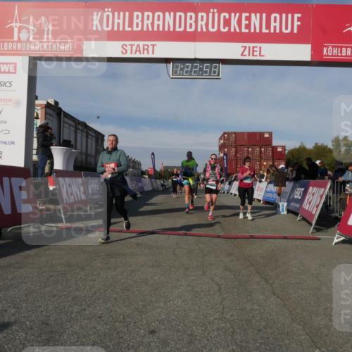 03.10.2025 - Köhlbrandbrückenlauf Matties Gatica Varas http://msf.ph/oto/9169303 03.10.2025 10:22:59 Ziel 1452, 1934, 2028, 2031, 2099, 2682, 2861, 2862, 2907, 3291, 3322, 3574 meine-sportfotos.de