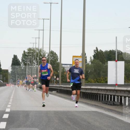 03.10.2025 - Köhlbrandbrückenlauf Matties Gatica Varas http://msf.ph/oto/9169315 03.10.2025 15:11:15 Position 3  meine-sportfotos.de