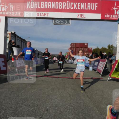 03.10.2025 - Köhlbrandbrückenlauf Matties Gatica Varas http://msf.ph/oto/9169318 03.10.2025 10:23:03 Ziel 1320, 1484, 1934, 2031, 2072, 2087, 2682, 2861, 2862, 2907, 3291, 3574 meine-sportfotos.de