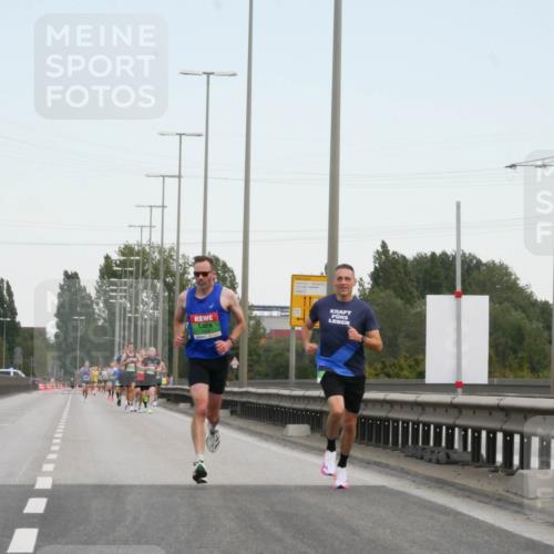 03.10.2025 - Köhlbrandbrückenlauf Matties Gatica Varas http://msf.ph/oto/9169320 03.10.2025 15:11:16 Position 3  meine-sportfotos.de