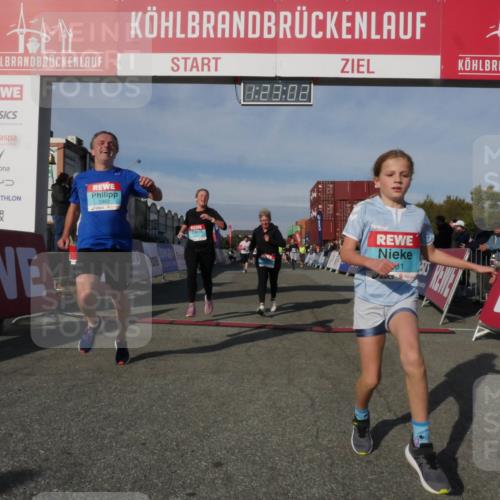 03.10.2025 - Köhlbrandbrückenlauf Matties Gatica Varas http://msf.ph/oto/9169321 03.10.2025 10:23:04 Ziel 1320, 1484, 1751, 1934, 2031, 2072, 2087, 2682, 2690, 2907, 3222, 3291, 3480, 3574 meine-sportfotos.de