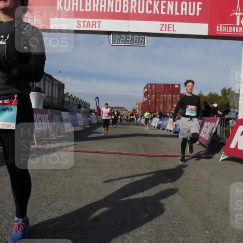 03.10.2025 - Köhlbrandbrückenlauf Matties Gatica Varas http://msf.ph/oto/9169336 03.10.2025 10:23:07 Ziel 1263, 1320, 1484, 1707, 1751, 1777, 2072, 2087, 2125, 2141, 2167, 2690, 2907, 3109, 3222, 3291, 3480, 3574 meine-sportfotos.de