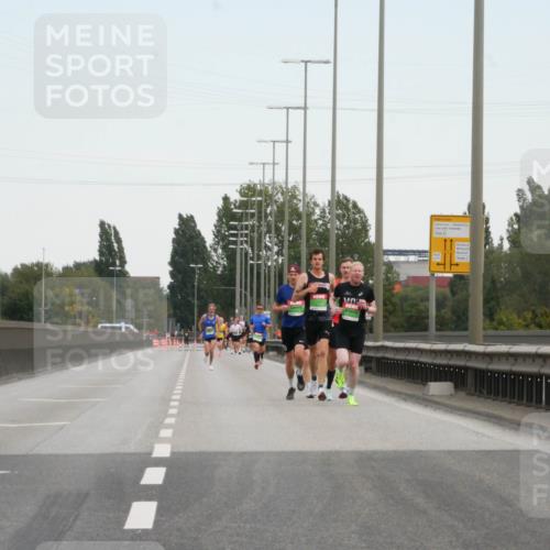 03.10.2025 - Köhlbrandbrückenlauf Matties Gatica Varas http://msf.ph/oto/9169338 03.10.2025 15:11:29 Position 3  meine-sportfotos.de