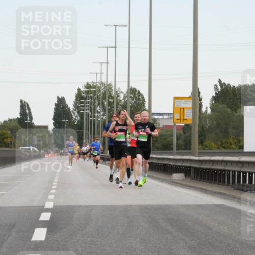 03.10.2025 - Köhlbrandbrückenlauf Matties Gatica Varas http://msf.ph/oto/9169342 03.10.2025 15:11:30 Position 3  meine-sportfotos.de