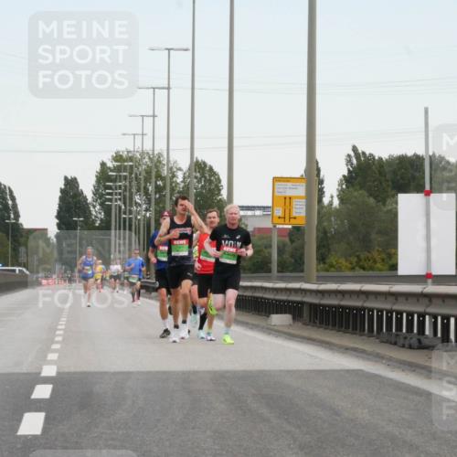03.10.2025 - Köhlbrandbrückenlauf Matties Gatica Varas http://msf.ph/oto/9169344 03.10.2025 15:11:31 Position 3  meine-sportfotos.de