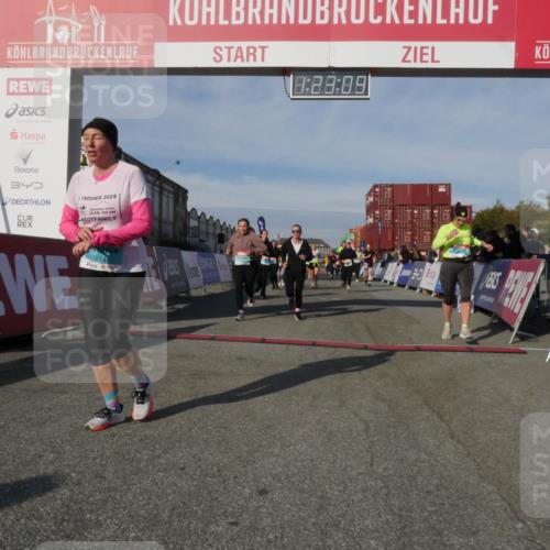 03.10.2025 - Köhlbrandbrückenlauf Matties Gatica Varas http://msf.ph/oto/9169352 03.10.2025 10:23:11 Ziel 1263, 1320, 1484, 1707, 1751, 1777, 1954, 2072, 2087, 2125, 2141, 2167, 2188, 2690, 2829, 2907, 3029, 3109, 3147, 3222, 3480 meine-sportfotos.de