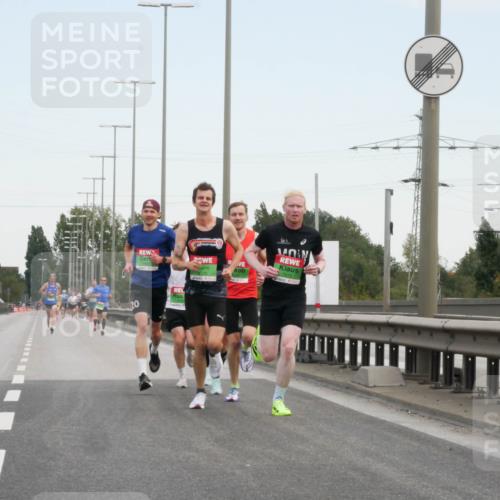 03.10.2025 - Köhlbrandbrückenlauf Matties Gatica Varas http://msf.ph/oto/9169355 03.10.2025 15:11:36 Position 3 20, 720 meine-sportfotos.de