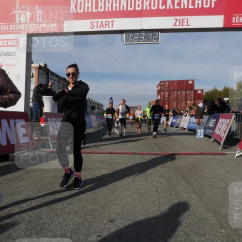 03.10.2025 - Köhlbrandbrückenlauf Matties Gatica Varas http://msf.ph/oto/9169361 03.10.2025 10:23:14 Ziel 1263, 1484, 1707, 1723, 1751, 1777, 1954, 2072, 2125, 2141, 2167, 2188, 2690, 2783, 2829, 2840, 2842, 3029, 3109, 3147, 3222, 3480 meine-sportfotos.de
