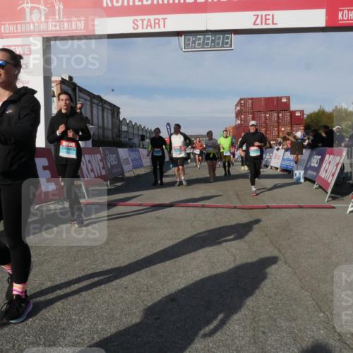 03.10.2025 - Köhlbrandbrückenlauf Matties Gatica Varas http://msf.ph/oto/9169364 03.10.2025 10:23:15 Ziel 1263, 1707, 1723, 1751, 1777, 1954, 2072, 2125, 2141, 2167, 2188, 2690, 2783, 2829, 2840, 2842, 3029, 3109, 3147, 3222, 3480 meine-sportfotos.de