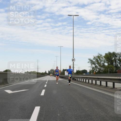 03.10.2025 - Köhlbrandbrückenlauf Matties Gatica Varas http://msf.ph/oto/9169386 03.10.2025 15:11:51 Position 3  meine-sportfotos.de