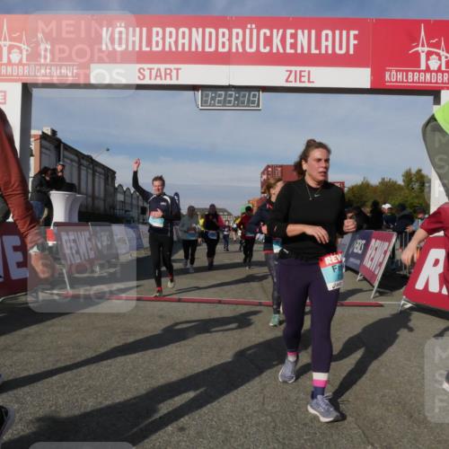 03.10.2025 - Köhlbrandbrückenlauf Matties Gatica Varas http://msf.ph/oto/9169389 03.10.2025 10:23:21 Ziel 1629, 1723, 1827, 1954, 2139, 2188, 2740, 2783, 2810, 2829, 2840, 2842, 3029, 3147, 3221 meine-sportfotos.de