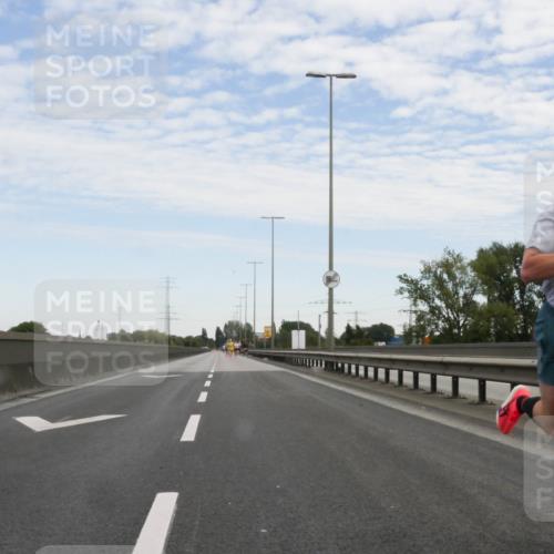03.10.2025 - Köhlbrandbrückenlauf Matties Gatica Varas http://msf.ph/oto/9169411 03.10.2025 15:11:58 Position 3 7011 meine-sportfotos.de