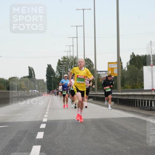 03.10.2025 - Köhlbrandbrückenlauf Matties Gatica Varas http://msf.ph/oto/9169418 03.10.2025 15:12:07 Position 3  meine-sportfotos.de