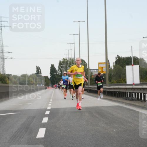 03.10.2025 - Köhlbrandbrückenlauf Matties Gatica Varas http://msf.ph/oto/9169420 03.10.2025 15:12:08 Position 3  meine-sportfotos.de