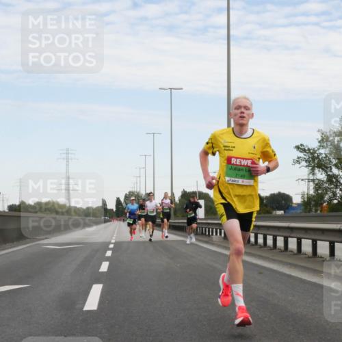 03.10.2025 - Köhlbrandbrückenlauf Matties Gatica Varas http://msf.ph/oto/9169439 03.10.2025 15:12:13 Position 3 7140 meine-sportfotos.de
