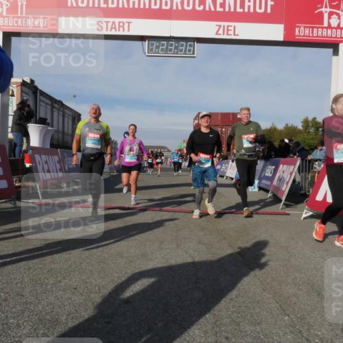 03.10.2025 - Köhlbrandbrückenlauf Matties Gatica Varas http://msf.ph/oto/9169453 03.10.2025 10:23:38 Ziel 1128, 1482, 1875, 1937, 1978, 2008, 2152, 2229, 2303, 2315, 2637, 2784, 3422, 3423 meine-sportfotos.de