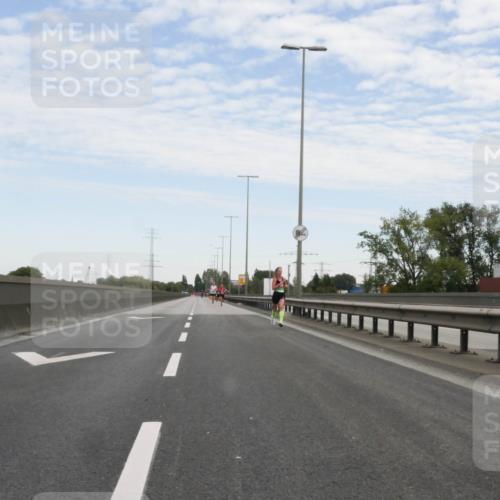 03.10.2025 - Köhlbrandbrückenlauf Matties Gatica Varas http://msf.ph/oto/9169463 03.10.2025 15:12:23 Position 3  meine-sportfotos.de