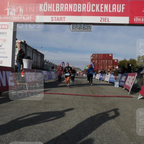 03.10.2025 - Köhlbrandbrückenlauf Matties Gatica Varas http://msf.ph/oto/9169466 03.10.2025 10:23:42 Ziel 1128, 1937, 1978, 2008, 2152, 2303, 2315, 3088, 3422, 3423 meine-sportfotos.de