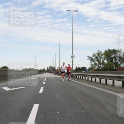 03.10.2025 - Köhlbrandbrückenlauf Matties Gatica Varas http://msf.ph/oto/9169477 03.10.2025 15:12:32 Position 3  meine-sportfotos.de