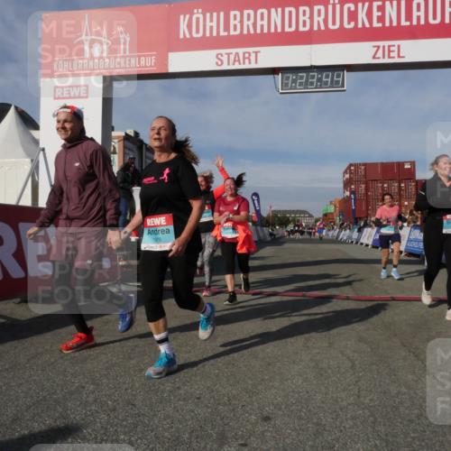 03.10.2025 - Köhlbrandbrückenlauf Matties Gatica Varas http://msf.ph/oto/9169481 03.10.2025 10:23:45 Ziel 1825, 2008, 2152, 2303, 2782, 3088, 3422, 3423 meine-sportfotos.de