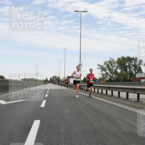 03.10.2025 - Köhlbrandbrückenlauf Matties Gatica Varas http://msf.ph/oto/9169483 03.10.2025 15:12:34 Position 3  meine-sportfotos.de