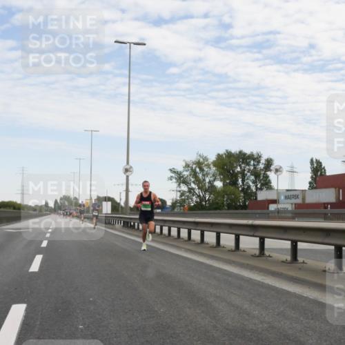 03.10.2025 - Köhlbrandbrückenlauf Matties Gatica Varas http://msf.ph/oto/9169493 03.10.2025 15:12:38 Position 3  meine-sportfotos.de