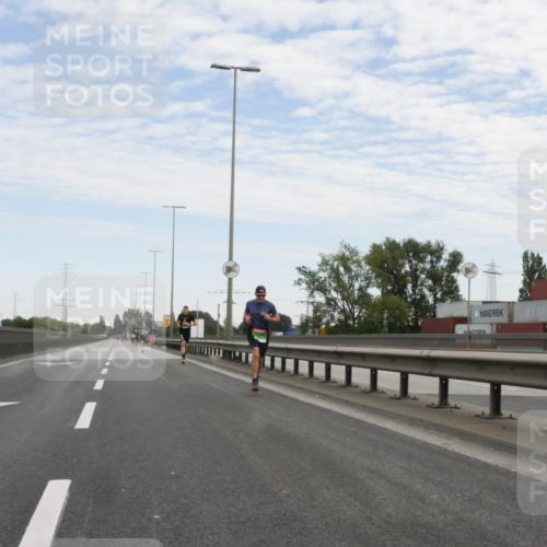03.10.2025 - Köhlbrandbrückenlauf Matties Gatica Varas http://msf.ph/oto/9169504 03.10.2025 15:12:41 Position 3  meine-sportfotos.de
