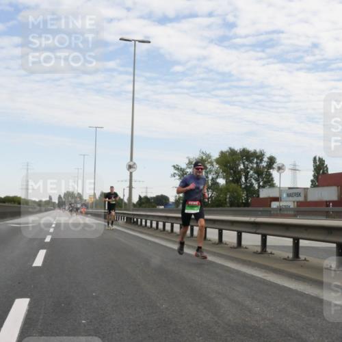 03.10.2025 - Köhlbrandbrückenlauf Matties Gatica Varas http://msf.ph/oto/9169508 03.10.2025 15:12:42 Position 3  meine-sportfotos.de