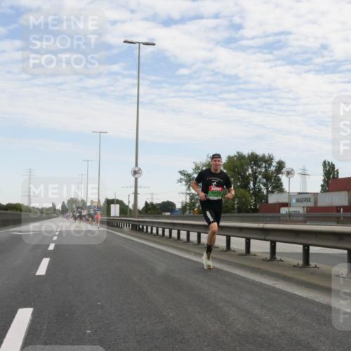 03.10.2025 - Köhlbrandbrückenlauf Matties Gatica Varas http://msf.ph/oto/9169520 03.10.2025 15:12:46 Position 3  meine-sportfotos.de