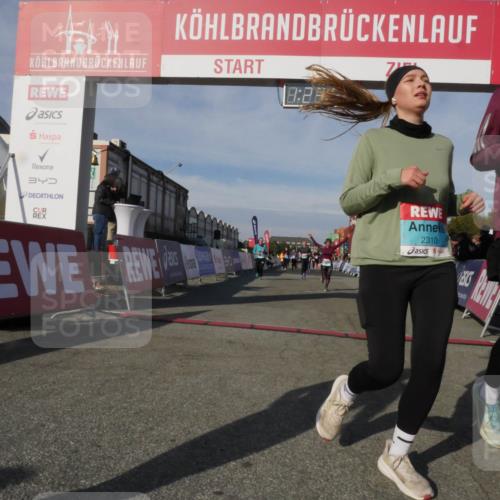 03.10.2025 - Köhlbrandbrückenlauf Matties Gatica Varas http://msf.ph/oto/9169523 03.10.2025 10:24:00 Ziel 1001, 1147, 1545, 1571, 1853, 1994, 2078, 2140, 3803 meine-sportfotos.de