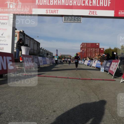 03.10.2025 - Köhlbrandbrückenlauf Matties Gatica Varas http://msf.ph/oto/9169527 03.10.2025 10:24:01 Ziel 1001, 1147, 1545, 1571, 1853, 1855, 1994, 2078, 2140, 3803 meine-sportfotos.de