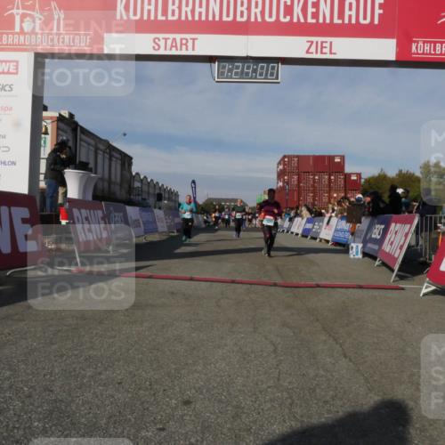 03.10.2025 - Köhlbrandbrückenlauf Matties Gatica Varas http://msf.ph/oto/9169529 03.10.2025 10:24:01 Ziel 1001, 1147, 1545, 1571, 1853, 1855, 1994, 2078, 2140, 3803 meine-sportfotos.de