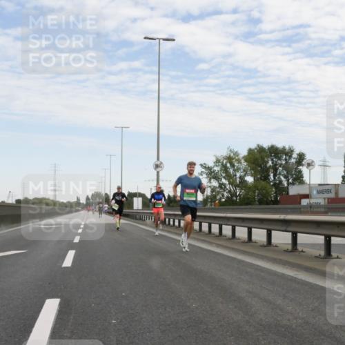 03.10.2025 - Köhlbrandbrückenlauf Matties Gatica Varas http://msf.ph/oto/9169532 03.10.2025 15:12:50 Position 3  meine-sportfotos.de