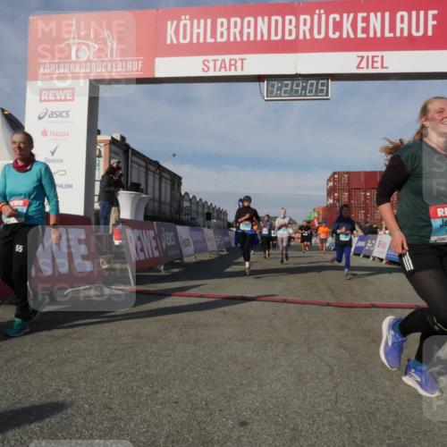 03.10.2025 - Köhlbrandbrückenlauf Matties Gatica Varas http://msf.ph/oto/9169552 03.10.2025 10:24:07 Ziel 1147, 1853, 1855, 1994, 2078, 2103, 2140, 2351, 2371, 2971, 3675, 3677, 3803, 3810 meine-sportfotos.de