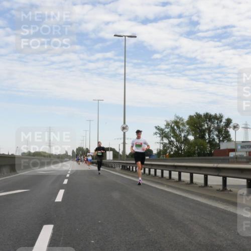 03.10.2025 - Köhlbrandbrückenlauf Matties Gatica Varas http://msf.ph/oto/9169554 03.10.2025 15:12:58 Position 3  meine-sportfotos.de