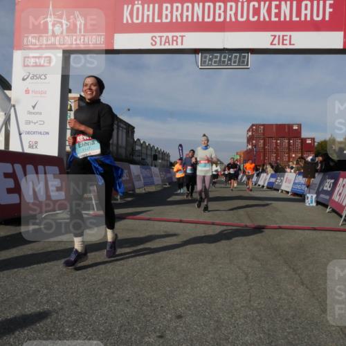 03.10.2025 - Köhlbrandbrückenlauf Matties Gatica Varas http://msf.ph/oto/9169558 03.10.2025 10:24:09 Ziel 1853, 1855, 1994, 2103, 2140, 2351, 2371, 2971, 3675, 3677, 3803, 3810 meine-sportfotos.de