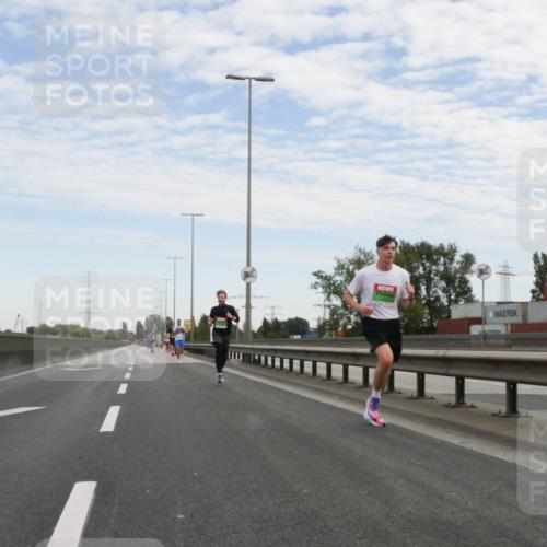 03.10.2025 - Köhlbrandbrückenlauf Matties Gatica Varas http://msf.ph/oto/9169561 03.10.2025 15:12:59 Position 3  meine-sportfotos.de
