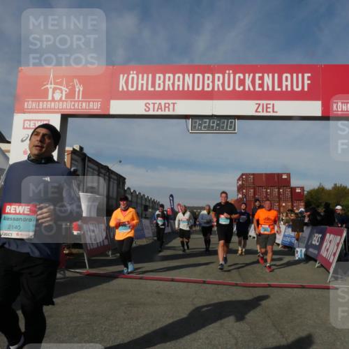 03.10.2025 - Köhlbrandbrückenlauf Matties Gatica Varas http://msf.ph/oto/9169571 03.10.2025 10:24:12 Ziel 1329, 1853, 1855, 1994, 2103, 2319, 2351, 2371, 2970, 2971, 3597, 3675, 3677, 3810 meine-sportfotos.de