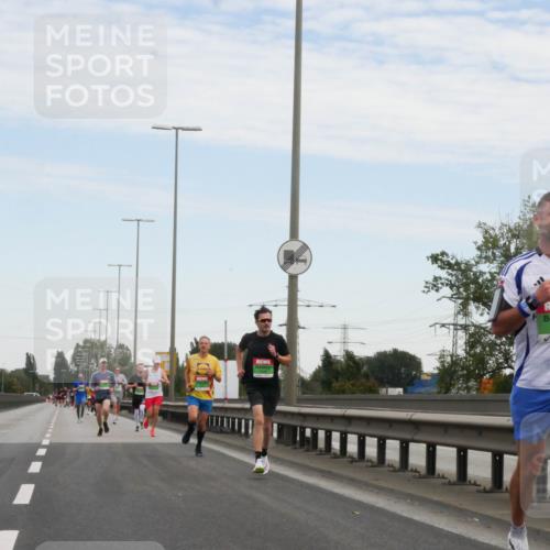 03.10.2025 - Köhlbrandbrückenlauf Matties Gatica Varas http://msf.ph/oto/9169578 03.10.2025 15:13:06 Position 3 7047 meine-sportfotos.de