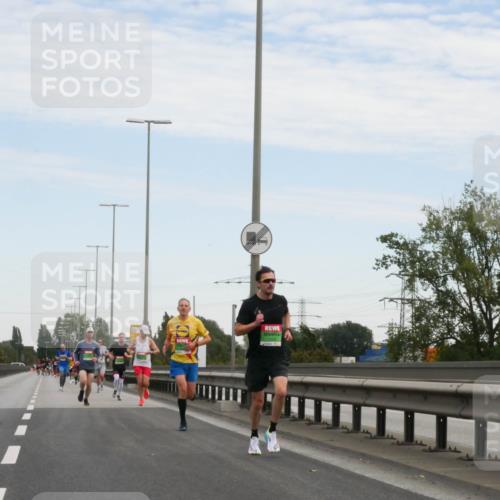 03.10.2025 - Köhlbrandbrückenlauf Matties Gatica Varas http://msf.ph/oto/9169582 03.10.2025 15:13:07 Position 3  meine-sportfotos.de