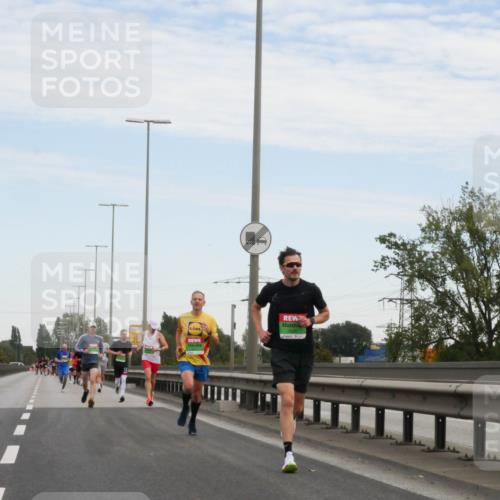 03.10.2025 - Köhlbrandbrückenlauf Matties Gatica Varas http://msf.ph/oto/9169584 03.10.2025 15:13:07 Position 3  meine-sportfotos.de