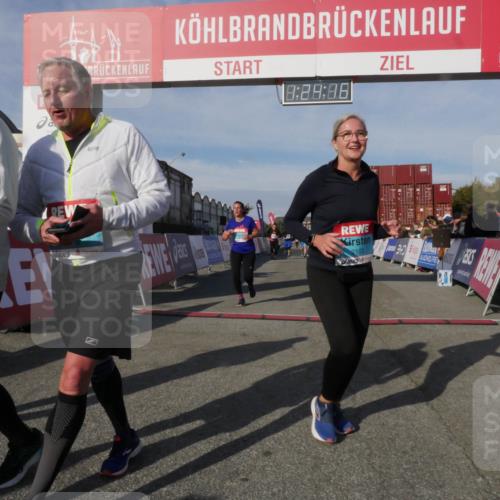 03.10.2025 - Köhlbrandbrückenlauf Matties Gatica Varas http://msf.ph/oto/9169592 03.10.2025 10:24:17 Ziel 1329, 2239, 2319, 2340, 2384, 2970, 3597, 3810 meine-sportfotos.de