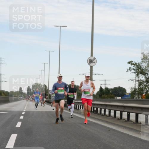 03.10.2025 - Köhlbrandbrückenlauf Matties Gatica Varas http://msf.ph/oto/9169599 03.10.2025 15:13:11 Position 3  meine-sportfotos.de