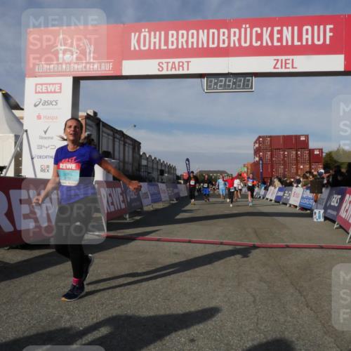 03.10.2025 - Köhlbrandbrückenlauf Matties Gatica Varas http://msf.ph/oto/9169600 03.10.2025 10:24:19 Ziel 1329, 2239, 2319, 2340, 2384, 2970, 3597 meine-sportfotos.de