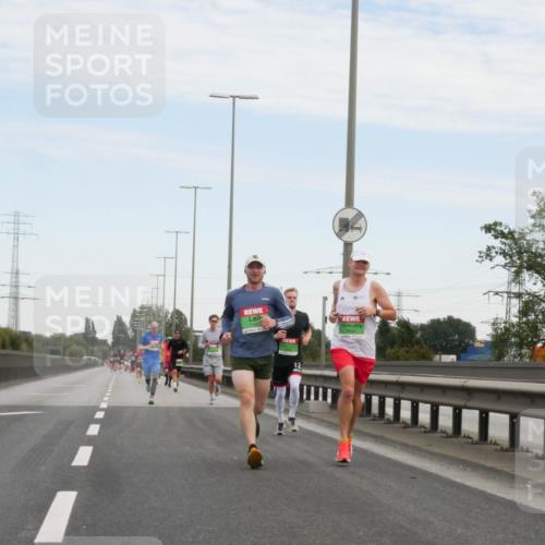03.10.2025 - Köhlbrandbrückenlauf Matties Gatica Varas http://msf.ph/oto/9169602 03.10.2025 15:13:12 Position 3 12 meine-sportfotos.de