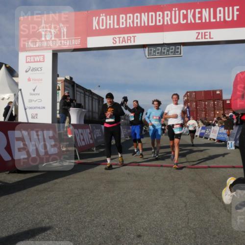 03.10.2025 - Köhlbrandbrückenlauf Matties Gatica Varas http://msf.ph/oto/9169621 03.10.2025 10:24:25 Ziel 1440, 1732, 1895, 2239, 2340, 2384, 3074 meine-sportfotos.de