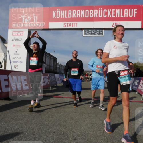 03.10.2025 - Köhlbrandbrückenlauf Matties Gatica Varas http://msf.ph/oto/9169626 03.10.2025 10:24:26 Ziel 1440, 1732, 1895, 2187, 2340, 3074 meine-sportfotos.de