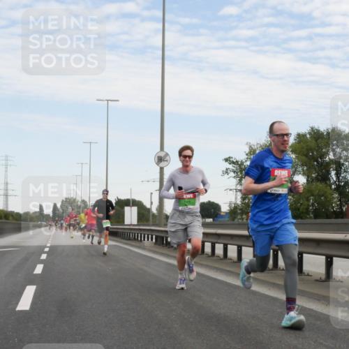 03.10.2025 - Köhlbrandbrückenlauf Matties Gatica Varas http://msf.ph/oto/9169627 03.10.2025 15:13:18 Position 3  meine-sportfotos.de