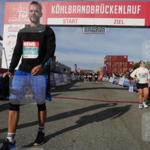 03.10.2025 - Köhlbrandbrückenlauf Matties Gatica Varas http://msf.ph/oto/9169631 03.10.2025 10:24:27 Ziel 1440, 1717, 1732, 1762, 1895, 2187, 2340, 3074, 3620 meine-sportfotos.de